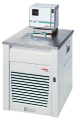 Охлаждающий циркуляционный термостат Julabo HighTech FPW50-HE